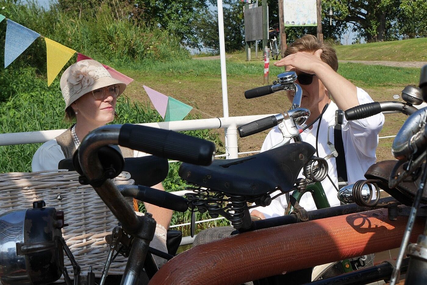 Tweet-Ride 24